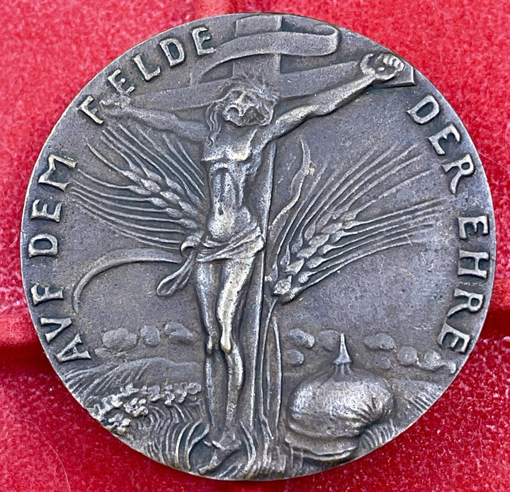 Karl Goetz Medal – Kienast 154: “On the Field of Honor” (1914) Satirical Medal