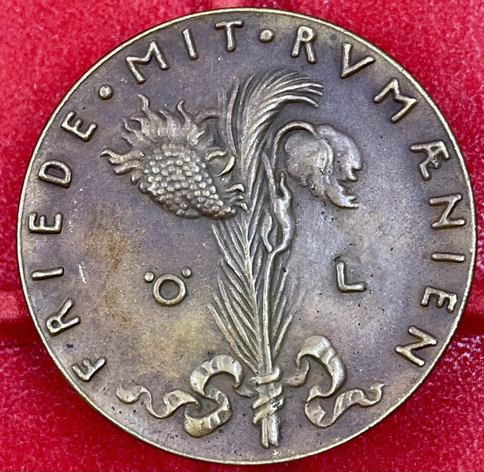 Karl Goetz Medal – Kienast 208: “Peace with Rumania” (1918) Satirical Medal
