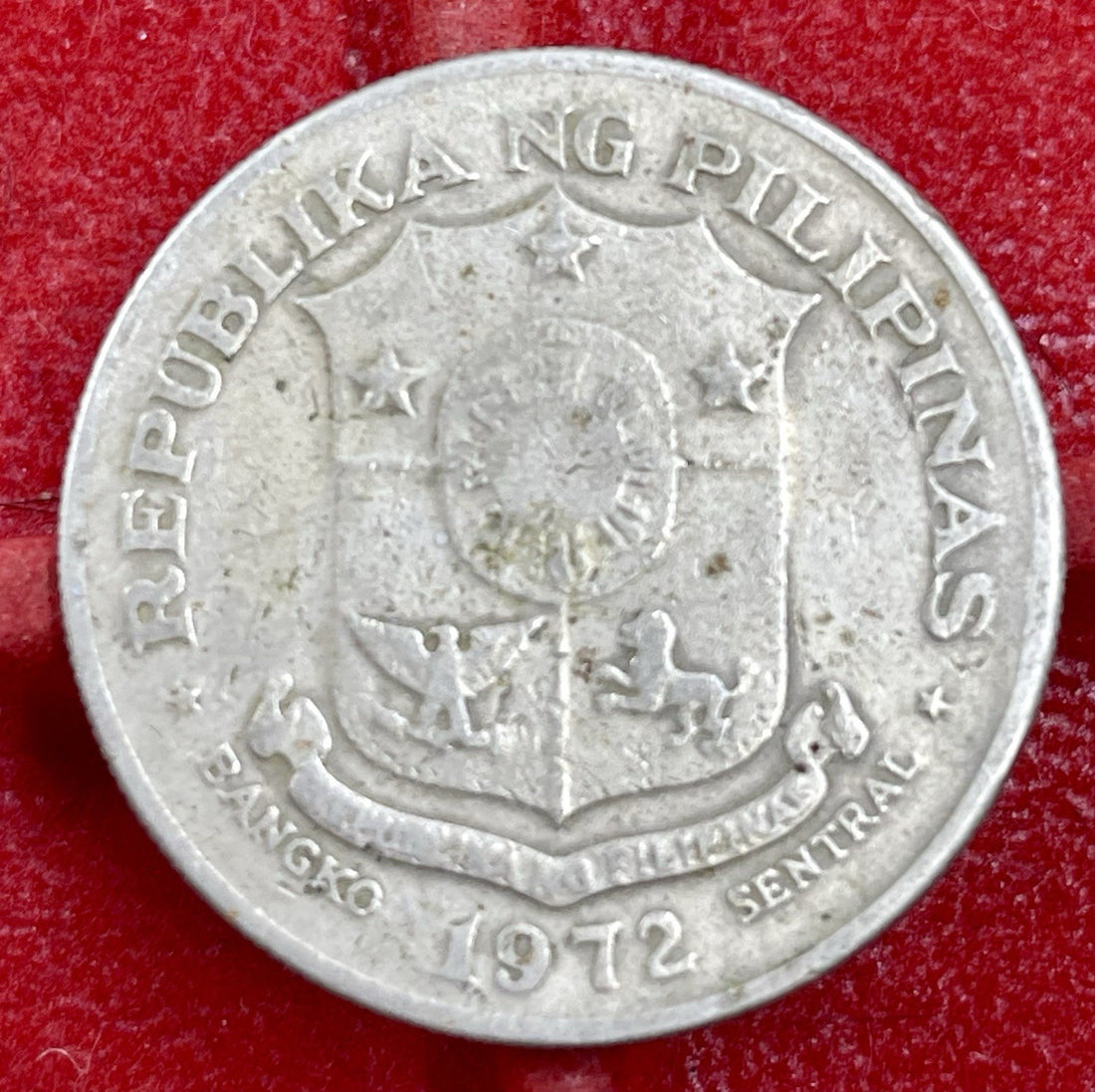 WORLD COIN SALE: 1972 Philipines 1 PISO--copper/zinc/nickel comp. coin--KM#203