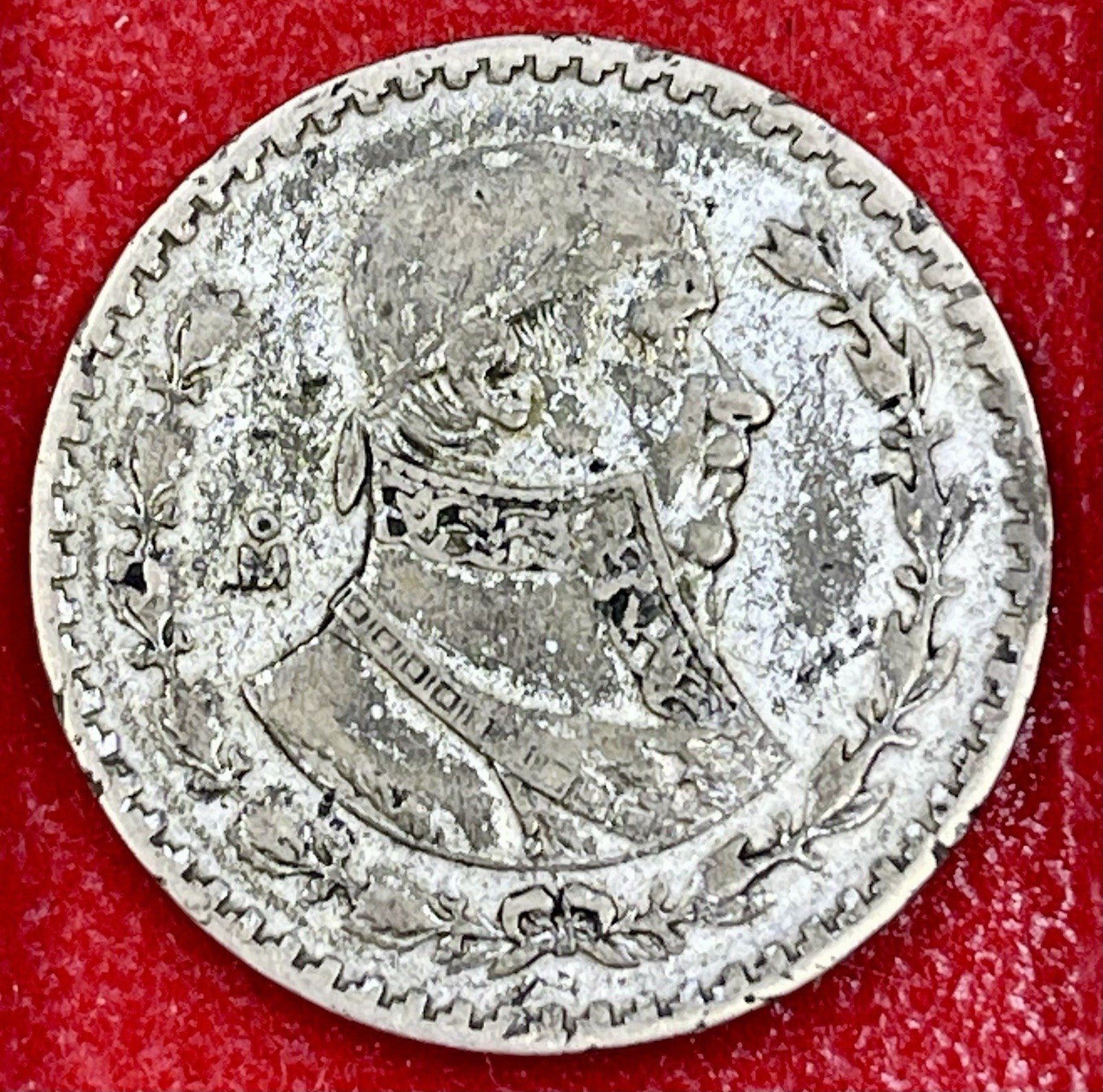 1961 Mexico Un Peso .100 Silver Coin 10% Silver