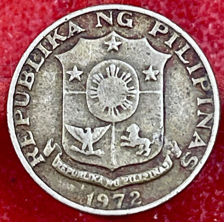 WORLD COIN SALE: 1972 Philipines 1 PISO--copper/zinc/nickel comp. coin--KM#203