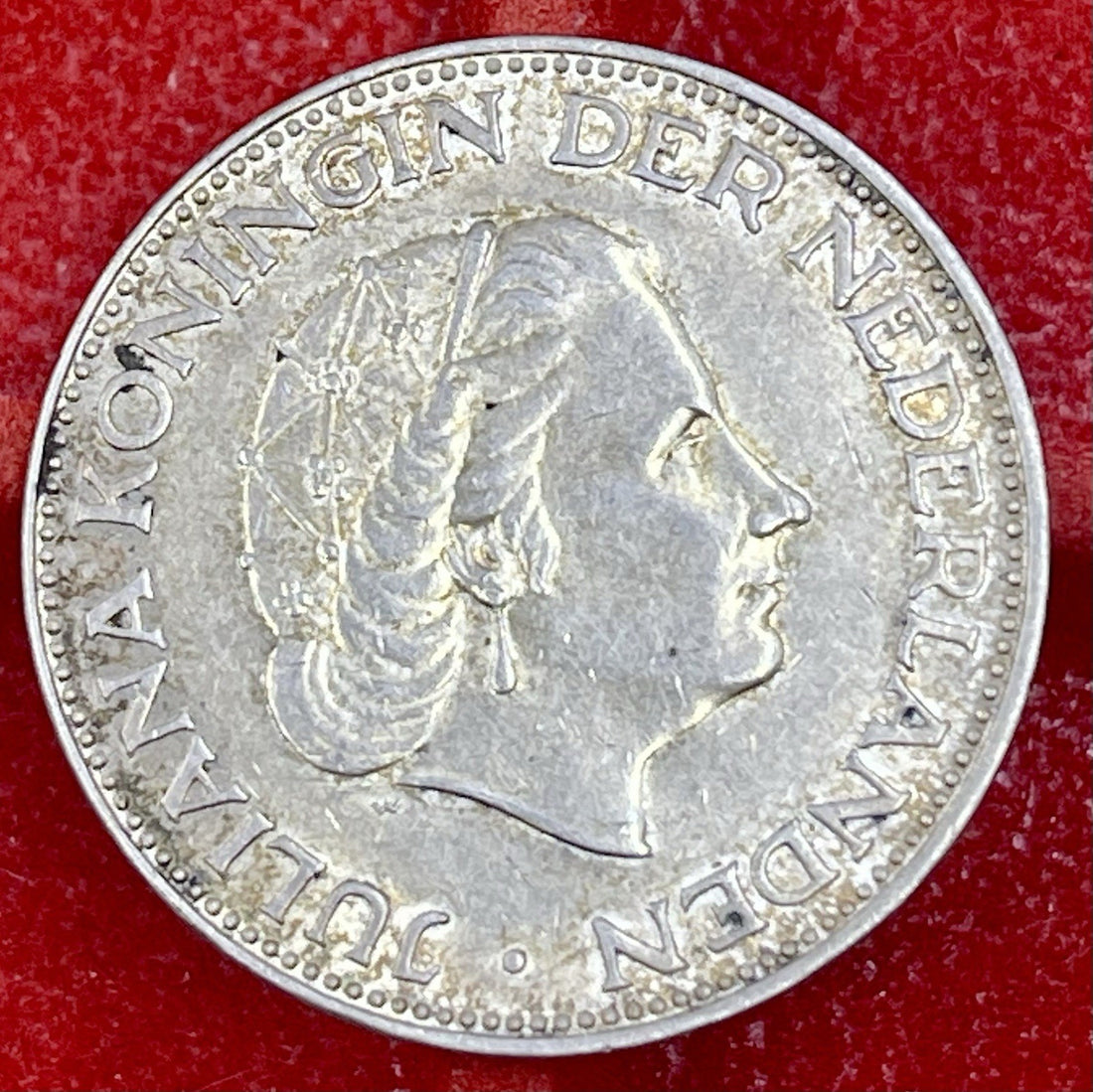 1961 Netherlands 2-1/2 Gulden - Queen Juliana  .720 Silver Coin (.3472 Oz.)