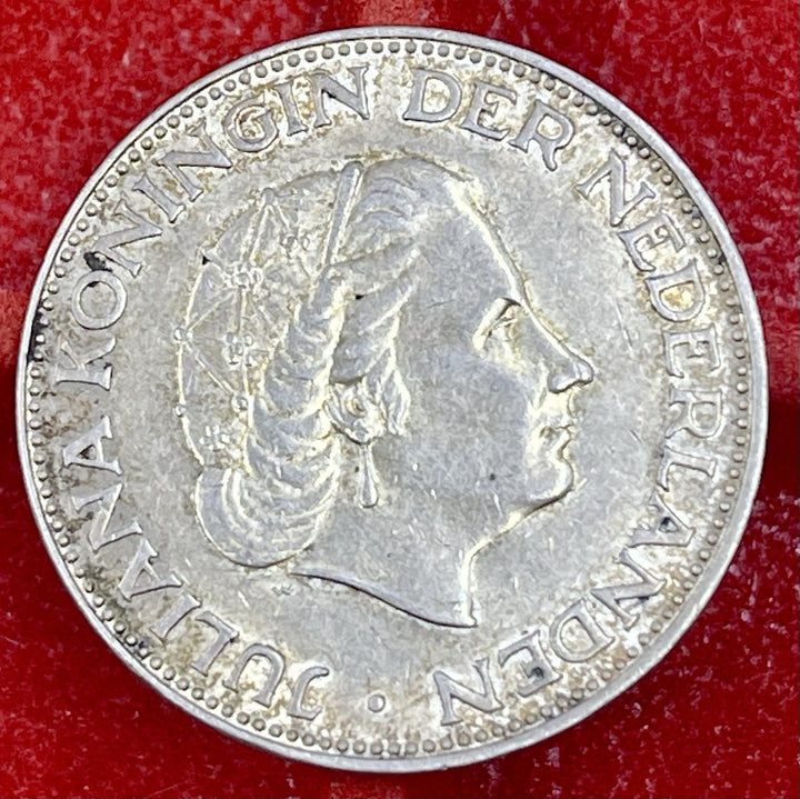 1961 Netherlands 2-1/2 Gulden - Queen Juliana  .720 Silver Coin (.3472 Oz.)
