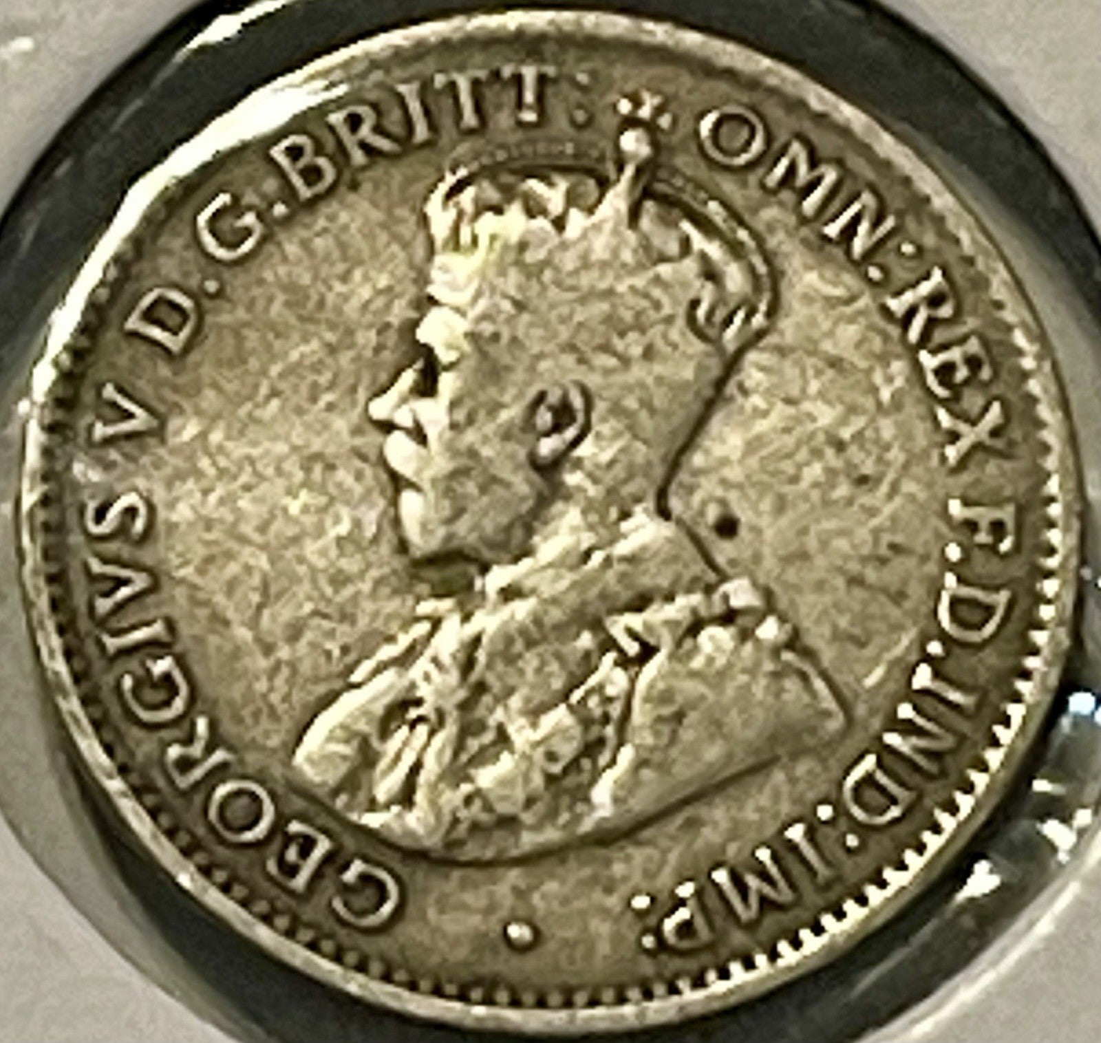 1914 three 3 pence George V Head Australian Silver Coin - nice condition