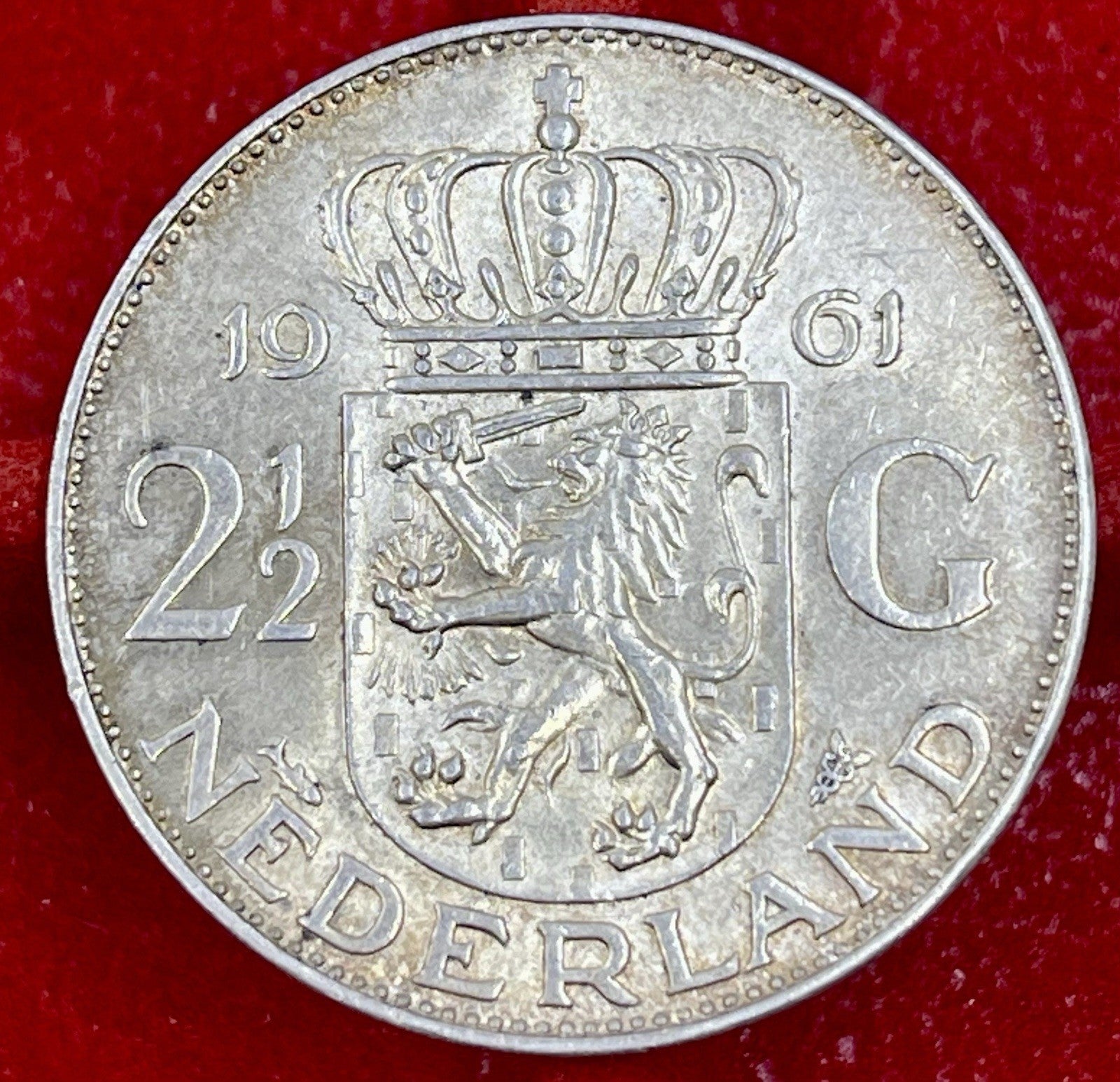 1961 Netherlands 2-1/2 Gulden - Queen Juliana  .720 Silver Coin (.3472 Oz.)