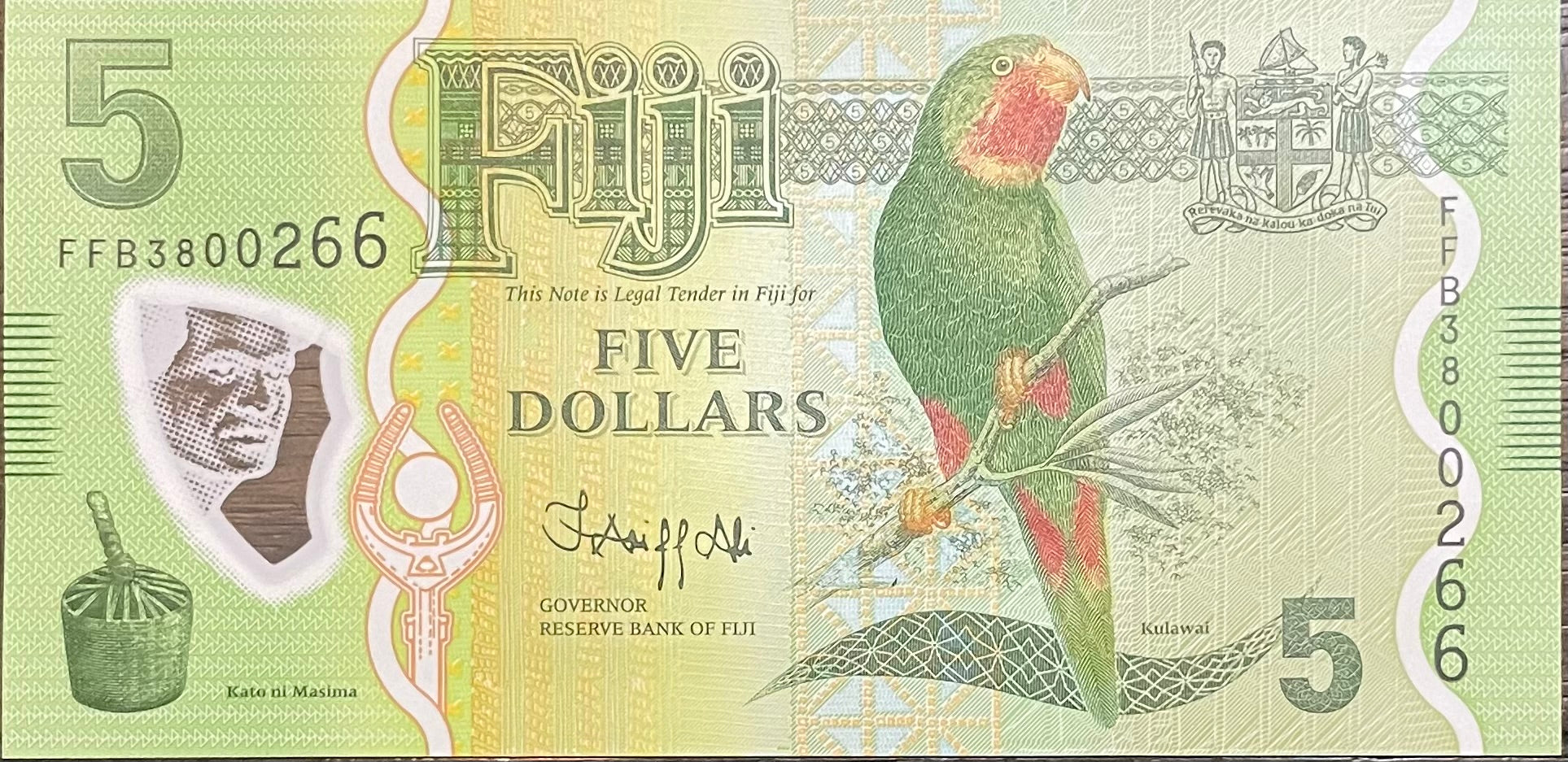 Fiji 2013 5 Dollars P-115b UNC Polymer Parrot World Banknote
