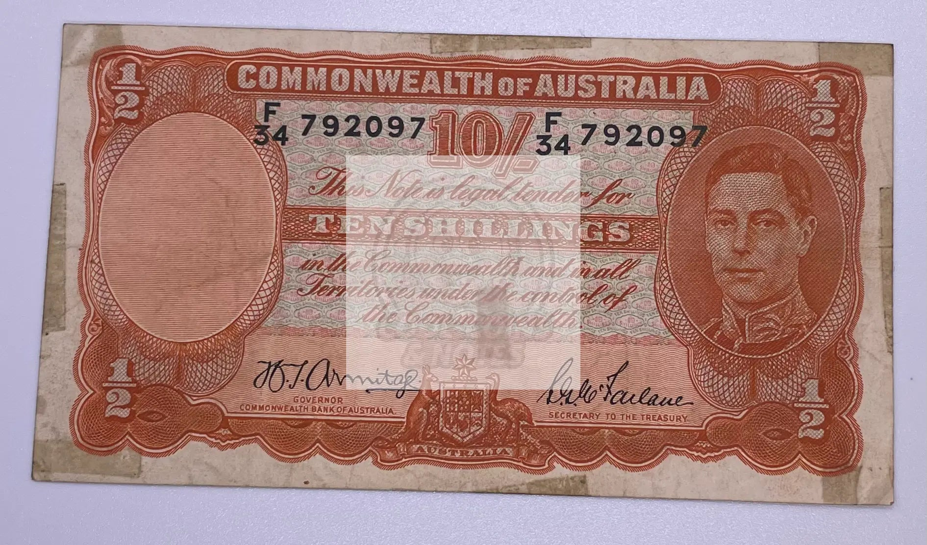 1939-1952 Australia 10 Shillings and half Pound vintage banknote P-23d with intricate mid-20th century design