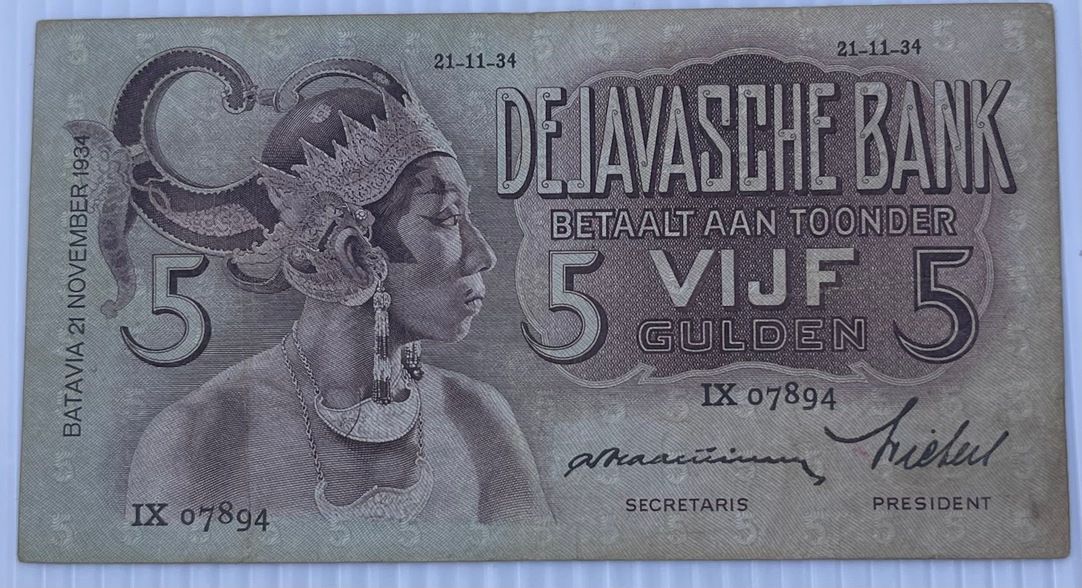 Netherlands Indies 1934 5 Gulden P-78 Used World Banknote