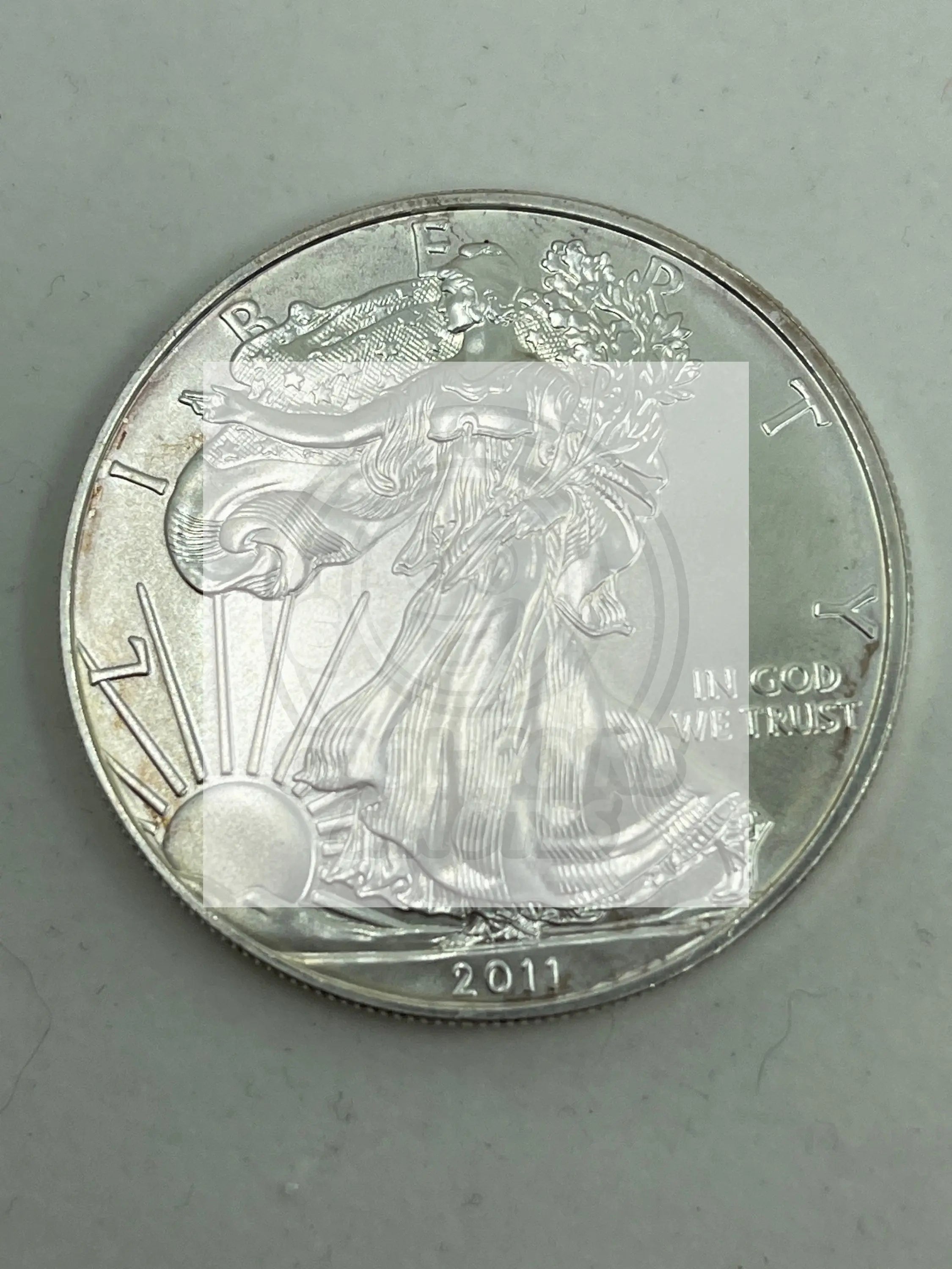 2011 1 OZ American Silver Eagle in Capsuke UNC Free Shipping - Cool Coins & Notes