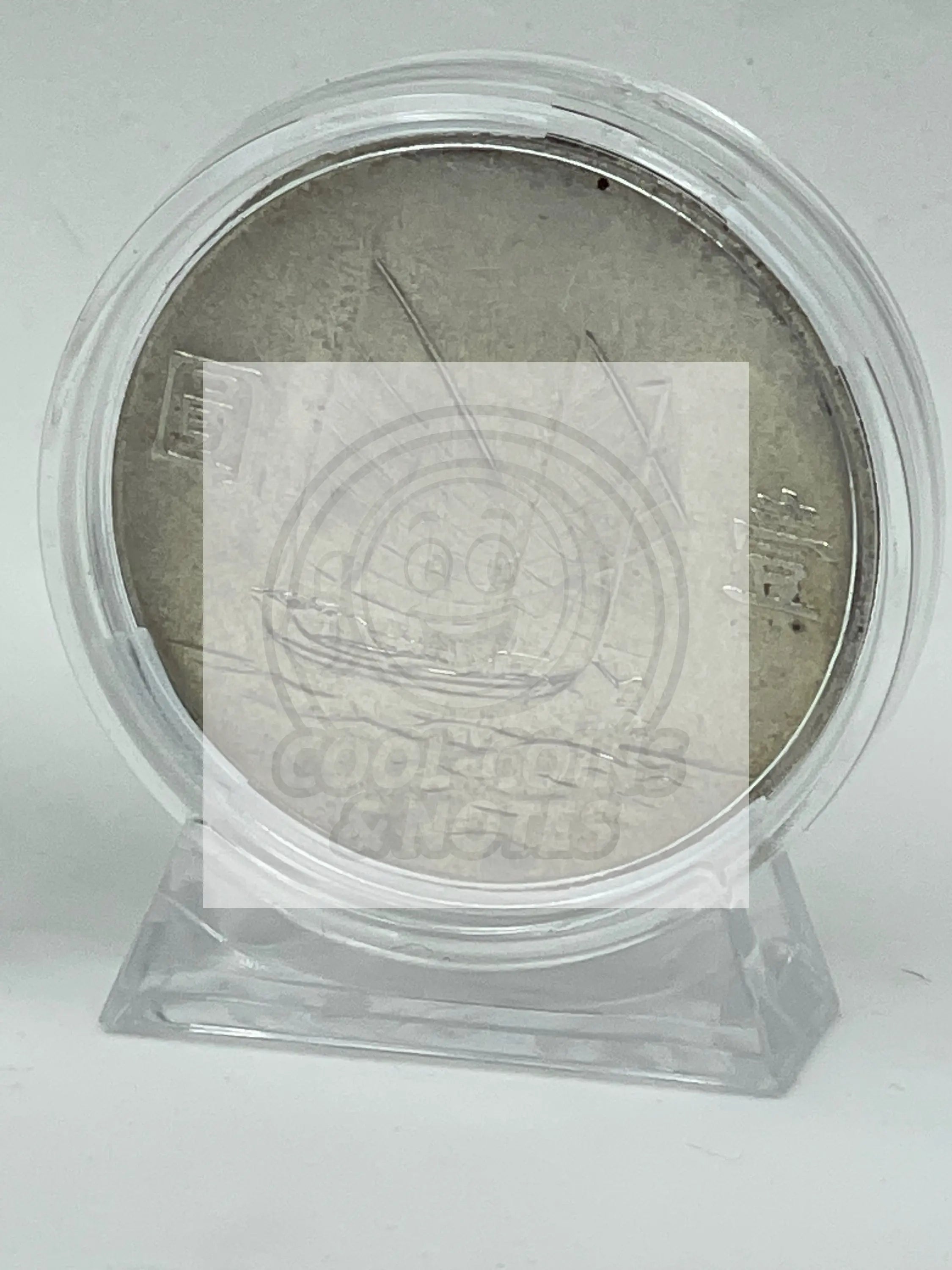 3 Coin Capsuls With Stand - Cool Coins & Notes