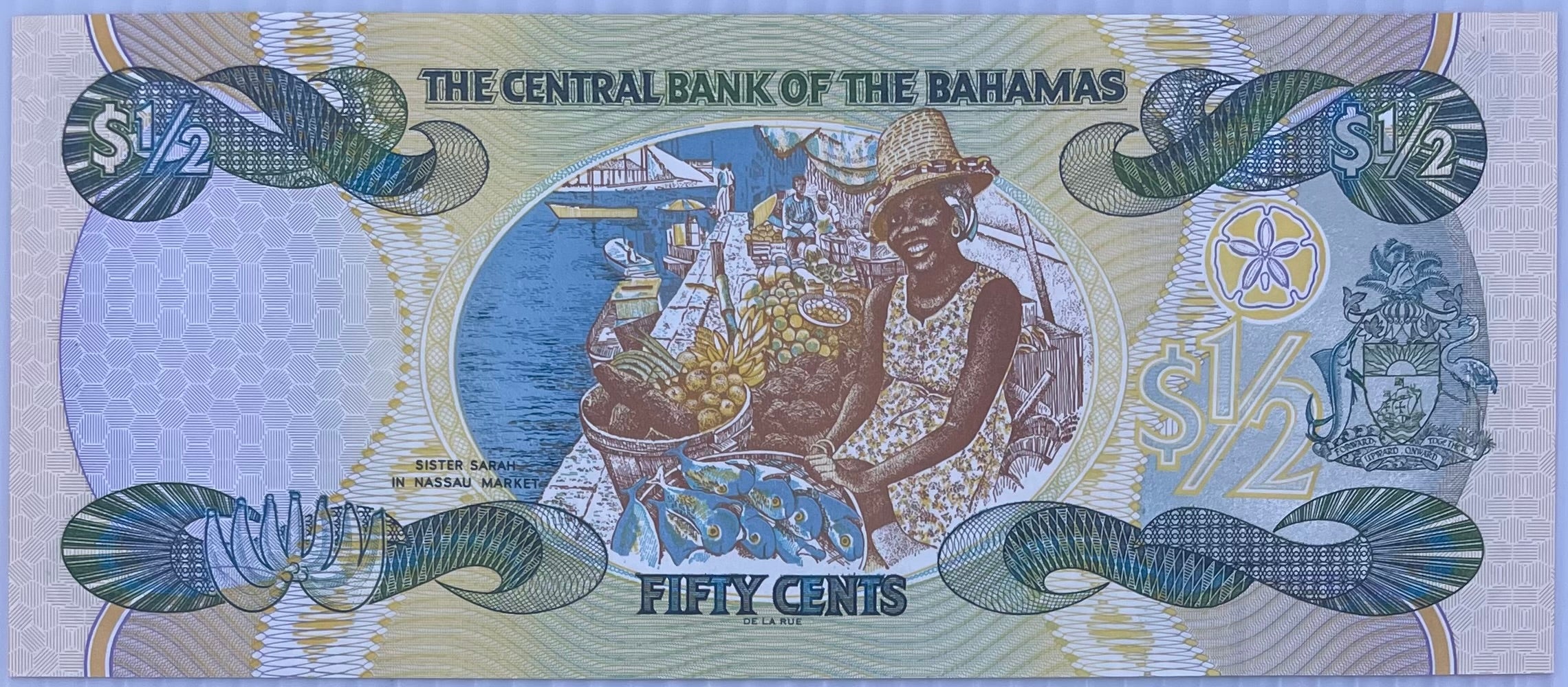 2001 Bahamas 1/2 Dollar Queen II P-68 UNC Banknote