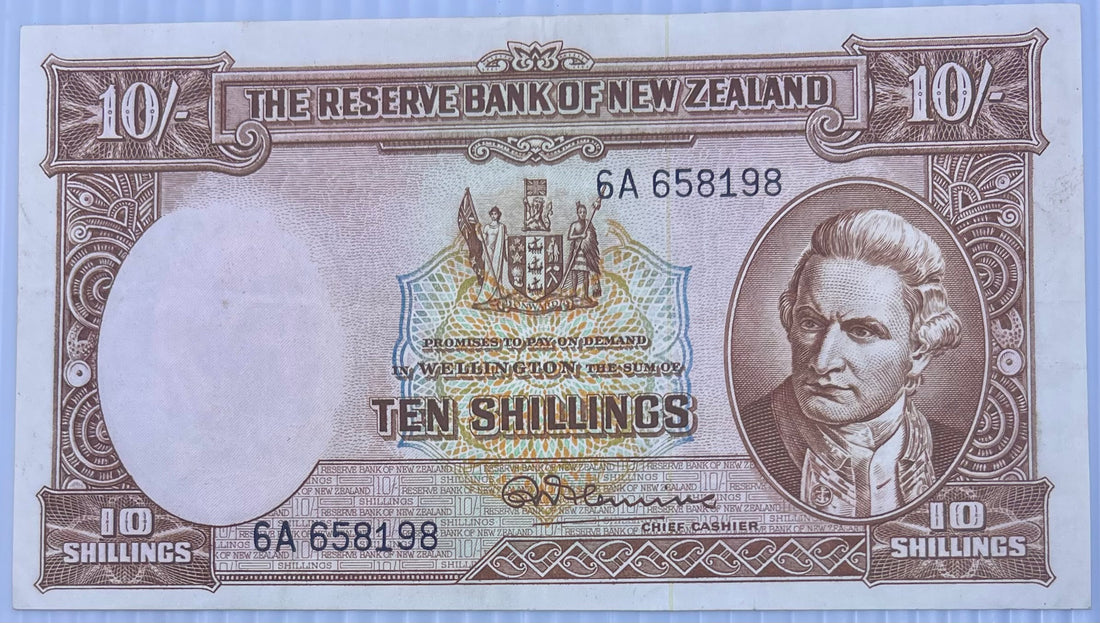 New Zealand 1956 10 Shillings P-158 Used World Banknote