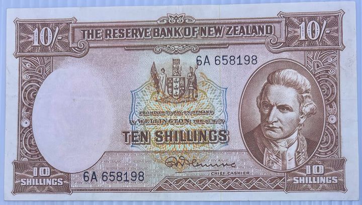 New Zealand 1956 10 Shillings P-158 Used World Banknote