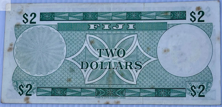 Fiji 1974 2 Dollars P-71 Queen Elizabeth Used World Banknote Cool Coins & Notes