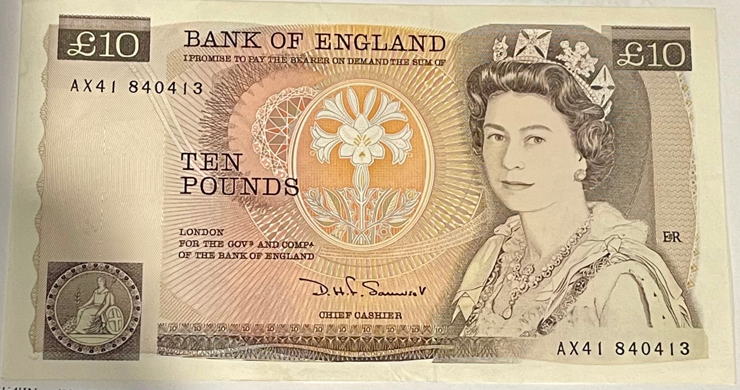 England 1987 10 Pounds P-379 AUNC World Banknote