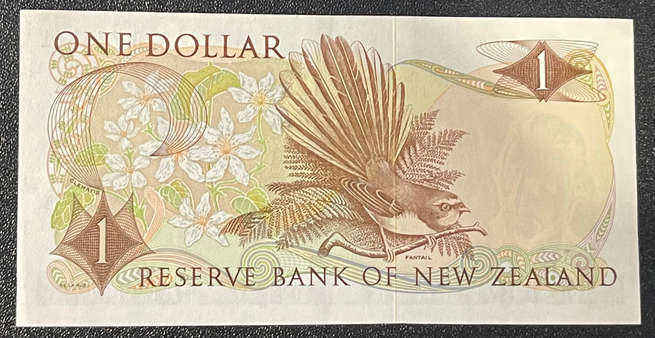 New Zealand 1977 1 Dollar P-163 Used World Banknote