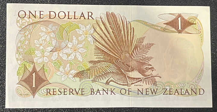 New Zealand 1977 1 Dollar P-163 Used World Banknote