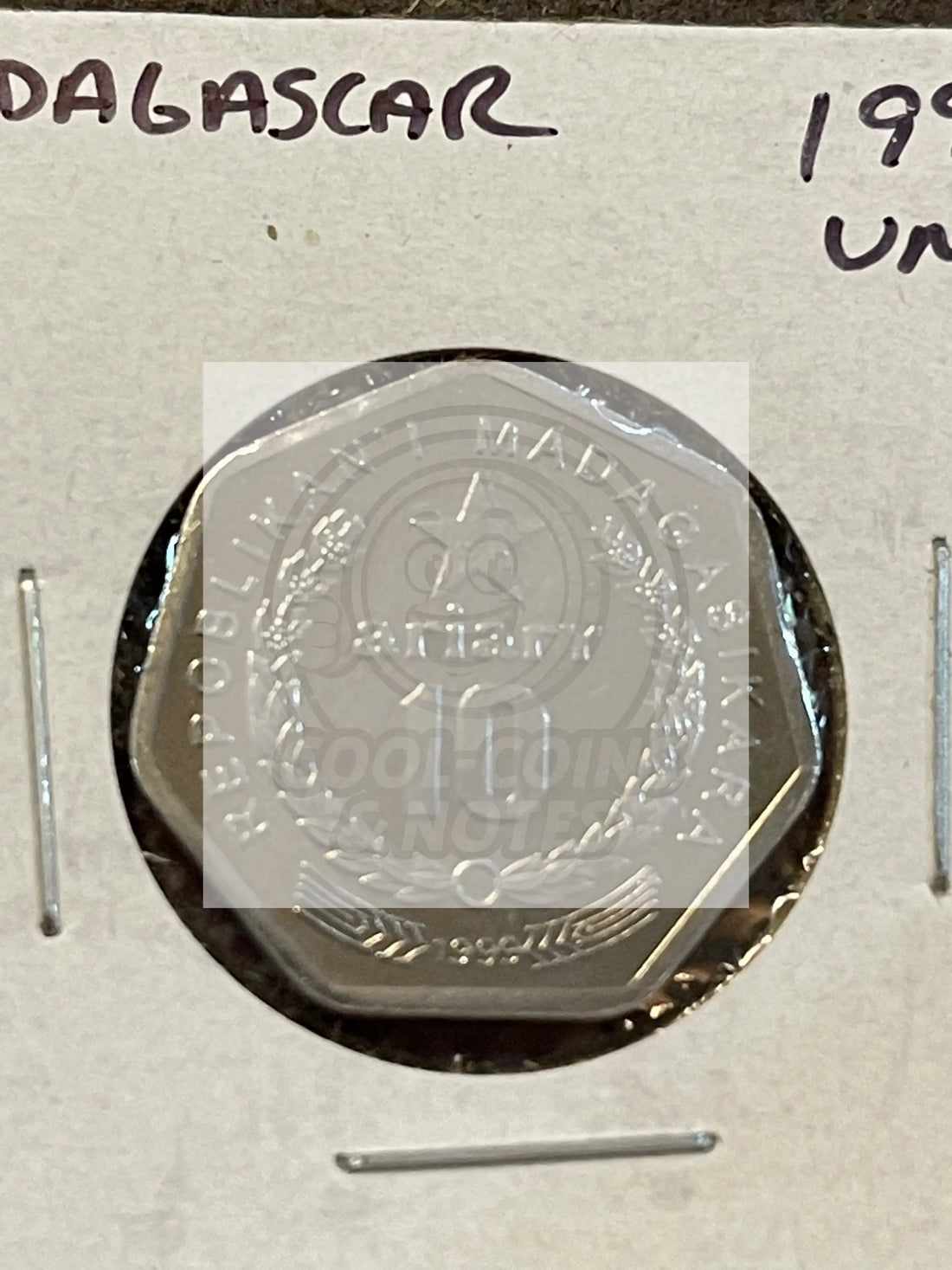 [K-90] Madagascar 10 Ariary, 1999, KM#27, UNC - Cool Coins & Notes