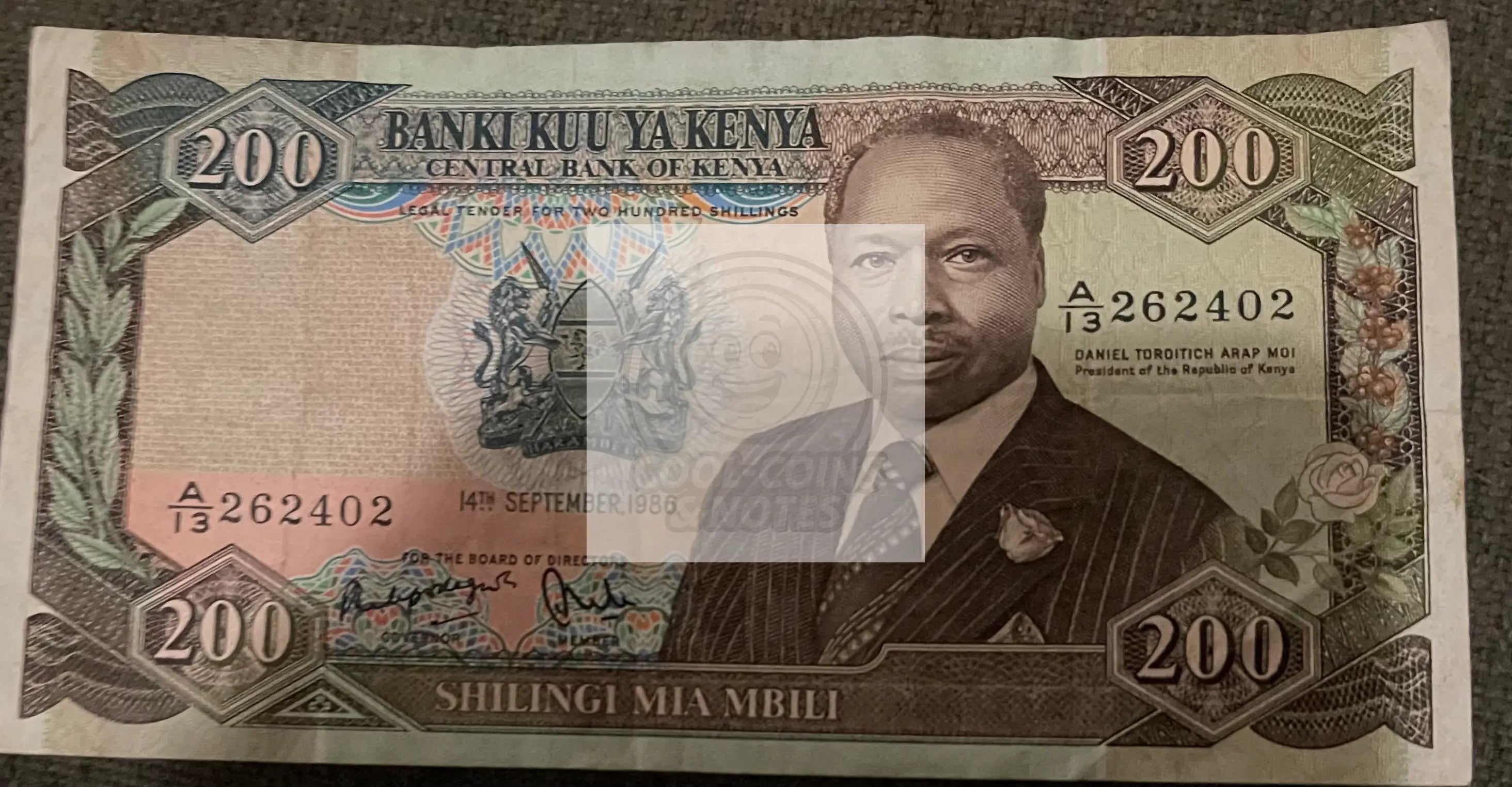 Kenya 200 Shillings 1-7-1989 Pick 29.a ,Circulated Banknote - Cool Coins & Notes