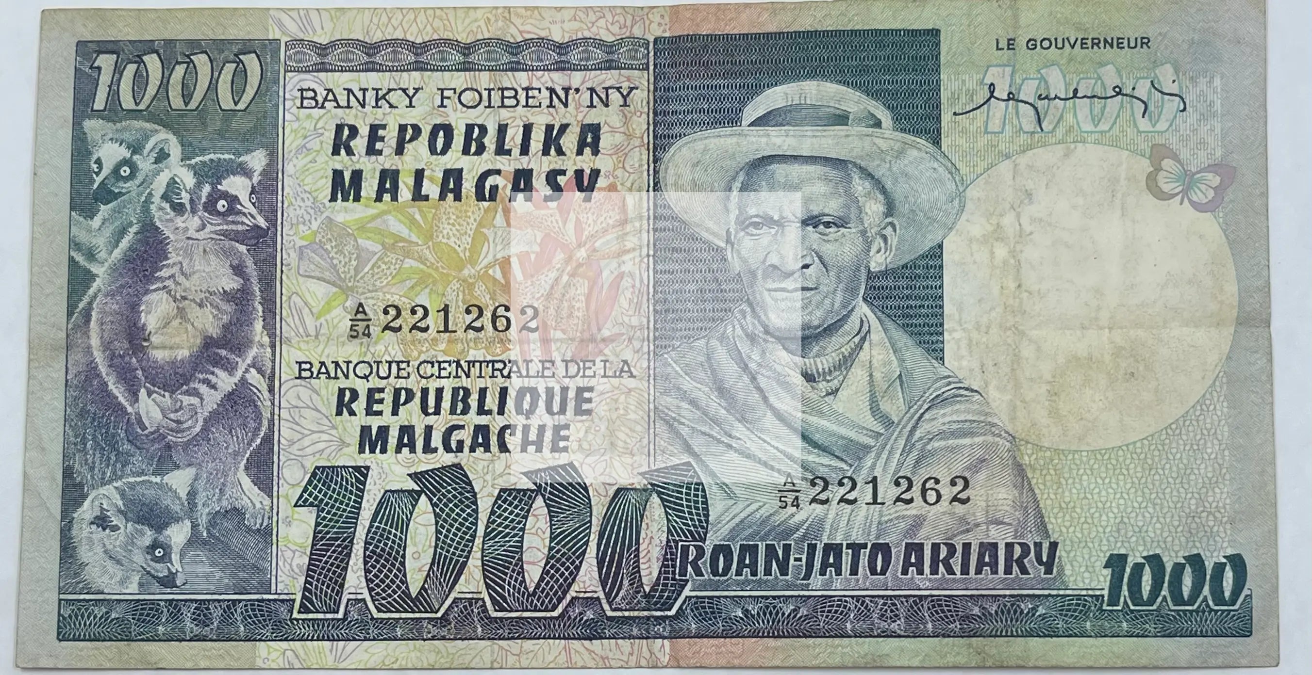 Madagascar 1974 1000 Francs = 200 Ariary P-65a, Used World Banknote Currency - Cool Coins & Notes
