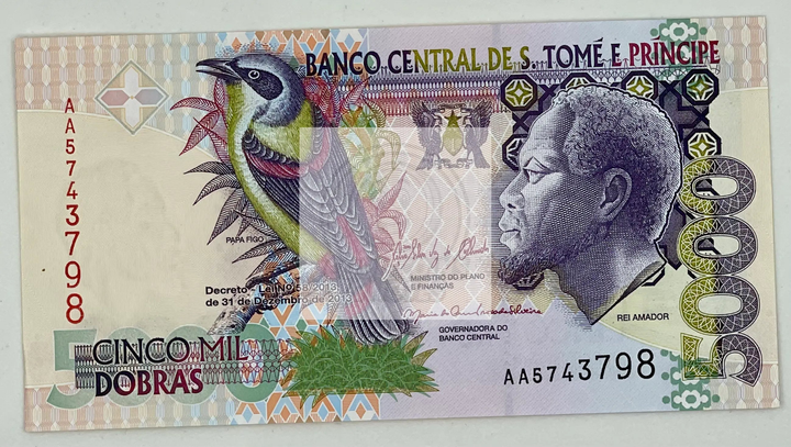 São Tomé and Príncipe 5000 Dobras 2013 banknote UNC detailed design
