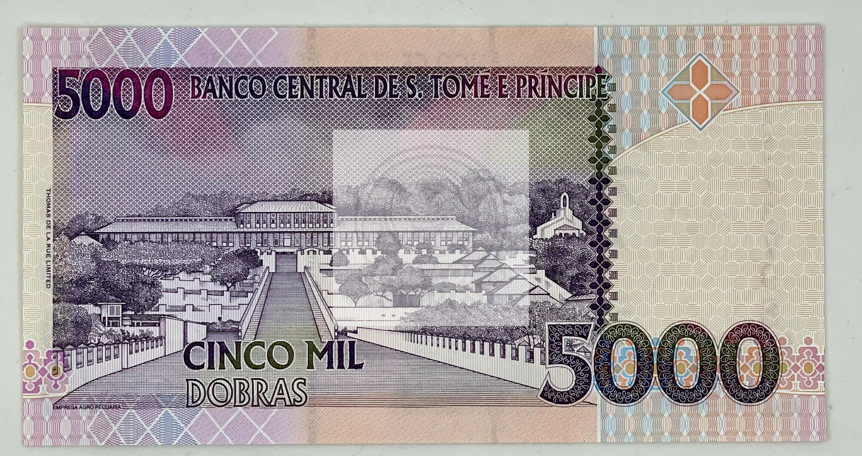 Sao Tome & Principe 5000 Dobras 2013 P-65, UNC - Cool Coins & Notes