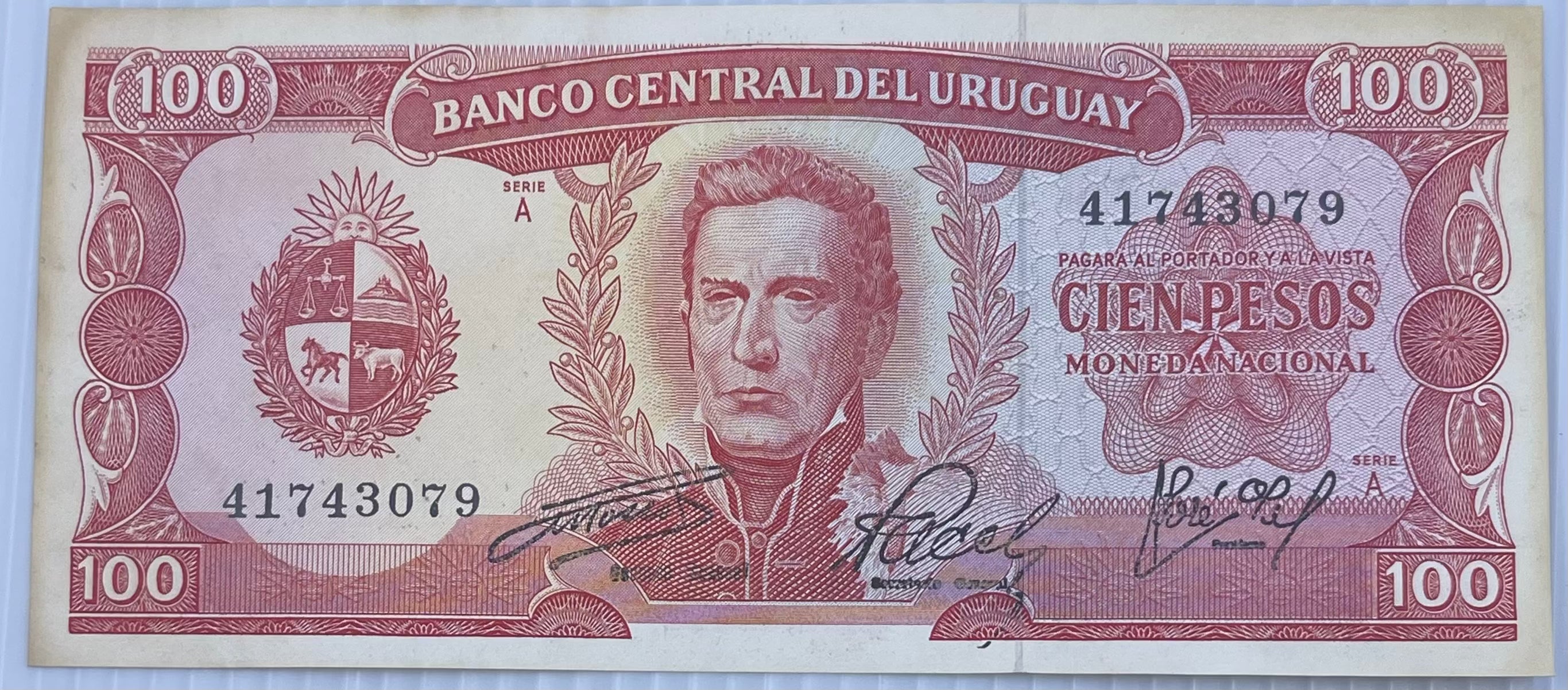 Uruguay 1971 100 Pesos banknote Pick 47 uncirculated currency collectible