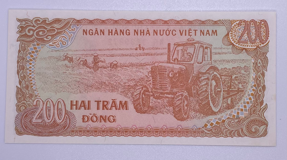 1987 Vietnam 200 Dong P-100c UNC Banknote