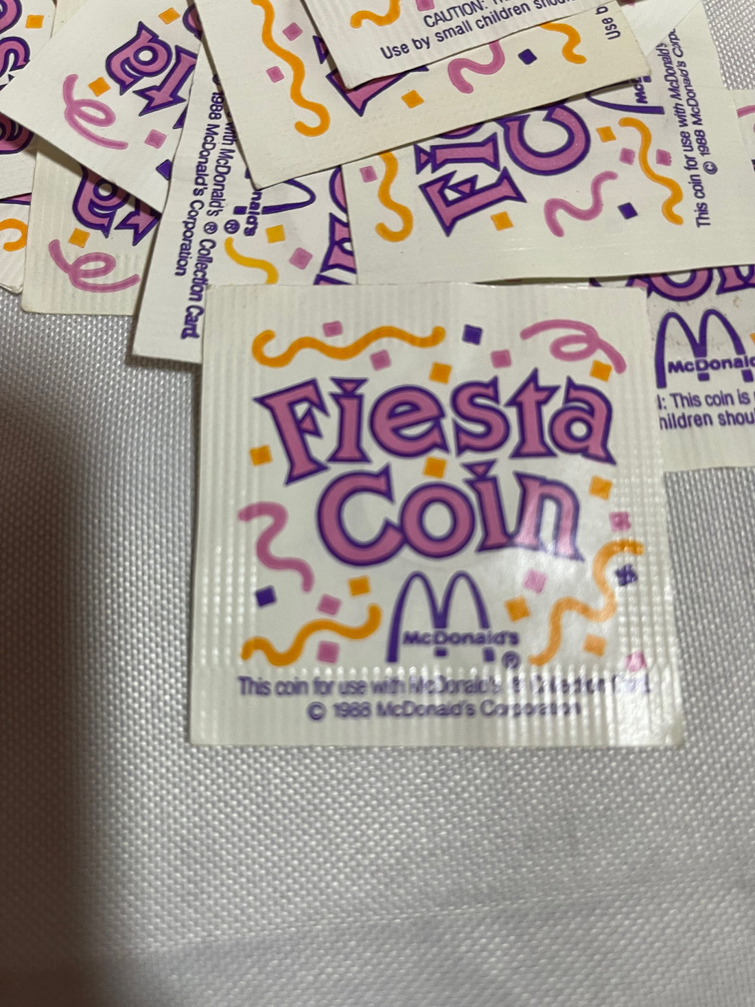 McDonald’s CHICKEN McNUGGET FIESTA Coin 1988 UNC New In Original Packaging