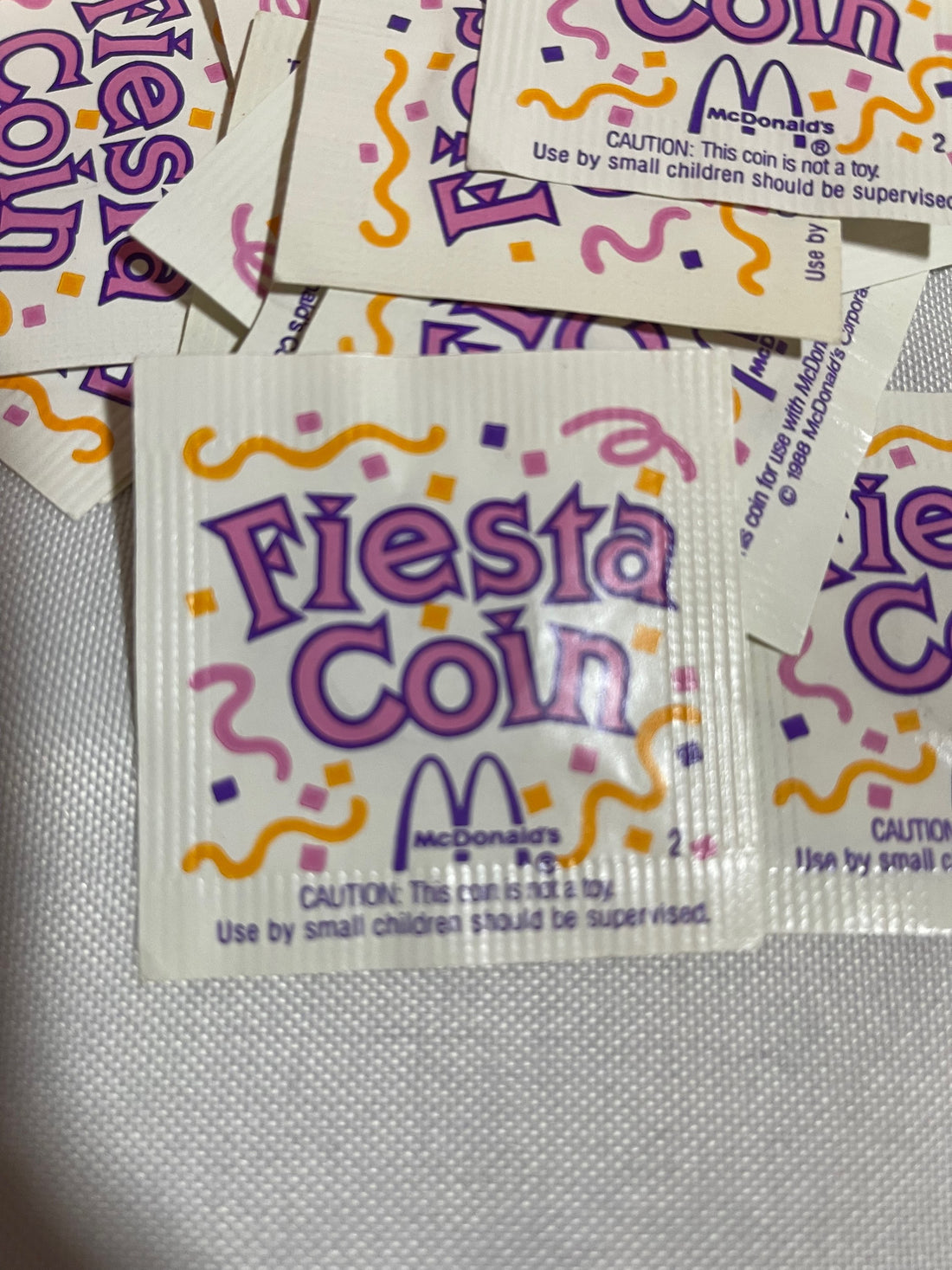 McDonald’s CHICKEN McNUGGET FIESTA Coin 1988 UNC New In Original Packaging