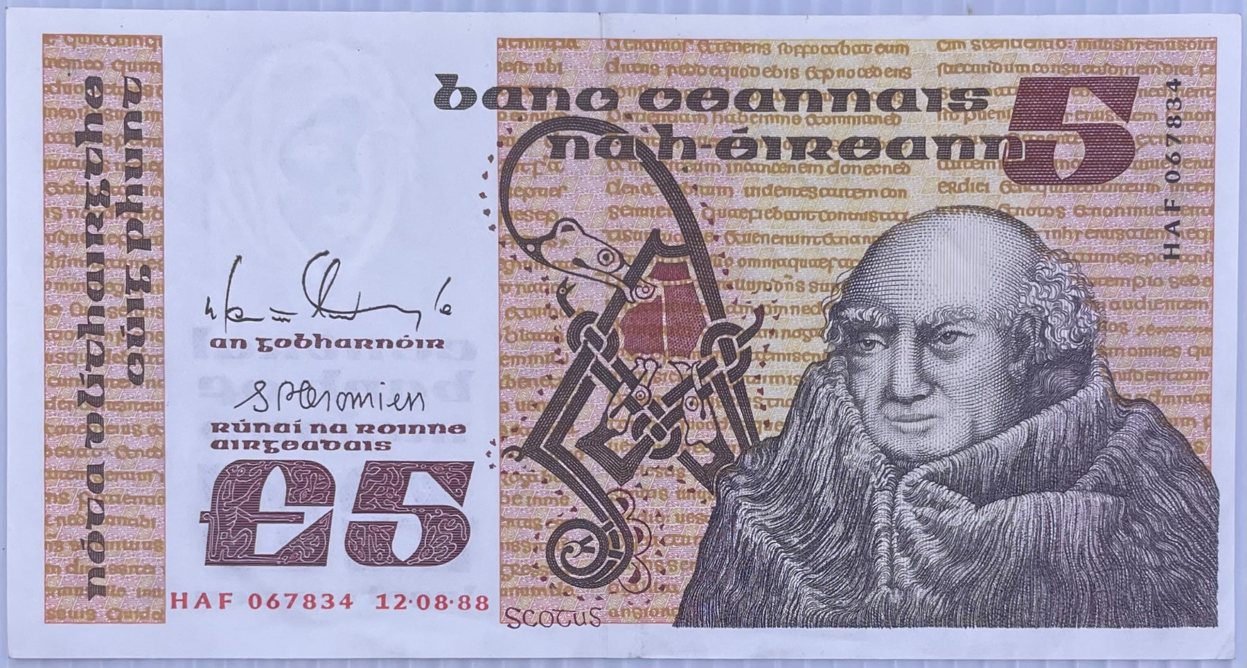 Ireland 1988 5 Pounds P-71 UNC World Banknote Note Shown — front