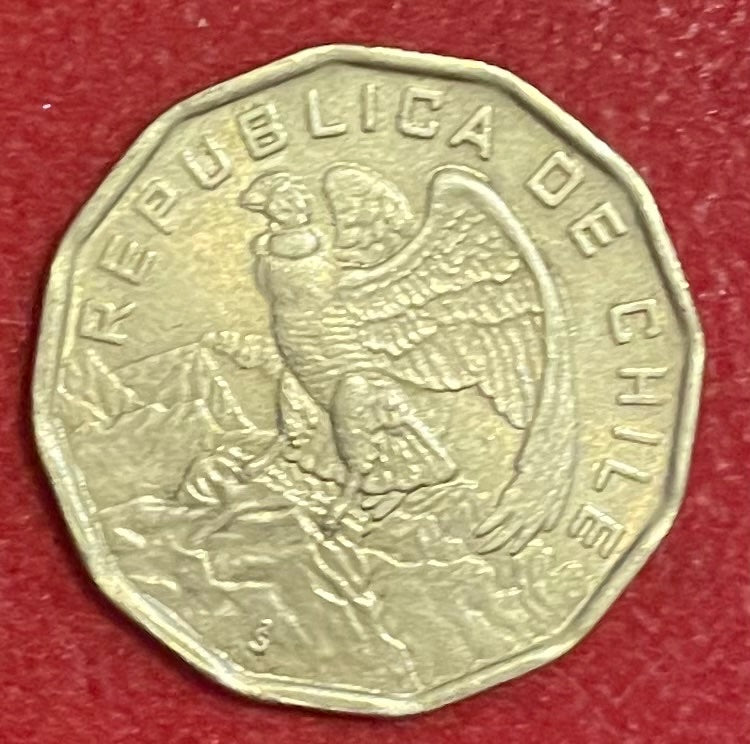Chile 1974 100 Escudos Escudo (CL Escudos) Circulated World Coin Item Shown — front
