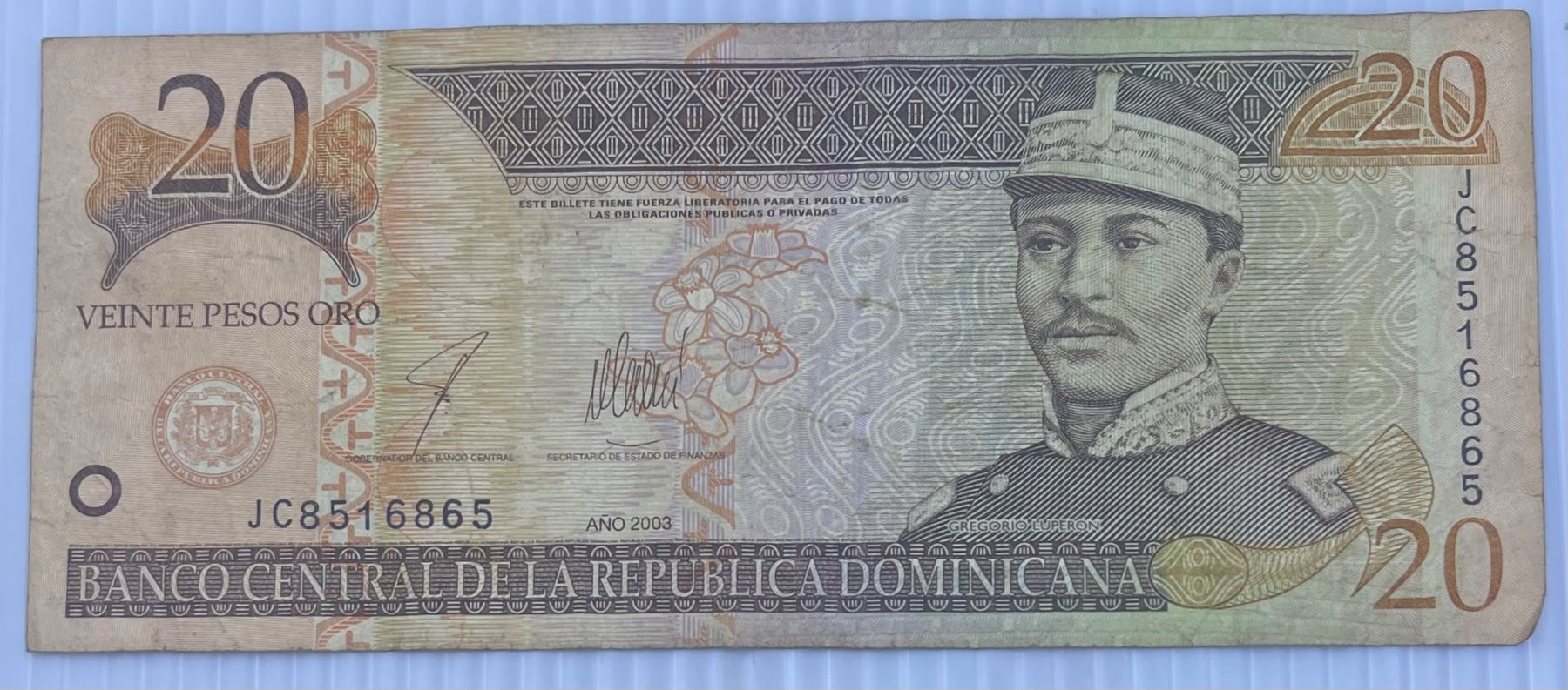Dominican Republic 2003 20 Pesos Oro P-169 Circulated World Banknote Note Shown — front