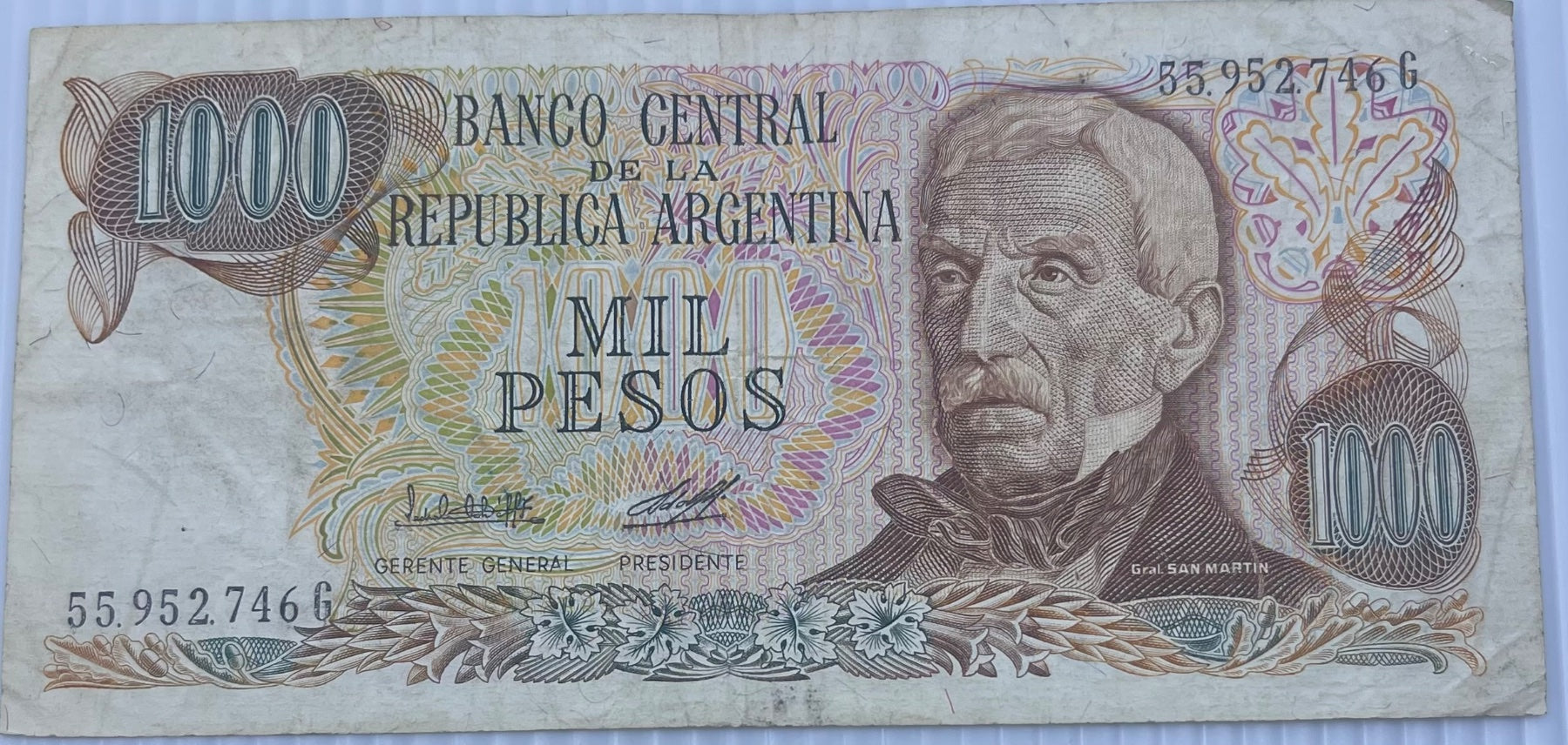 Argentina 1981 1000 Peso Ley 18.188 P-304 Circulated World Banknote — front