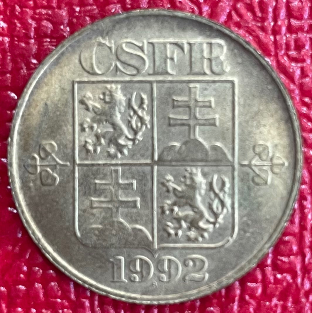 Czechoslovakia 1992 1 koruna KM-Unknown Circulated World Coin Item Shown — front