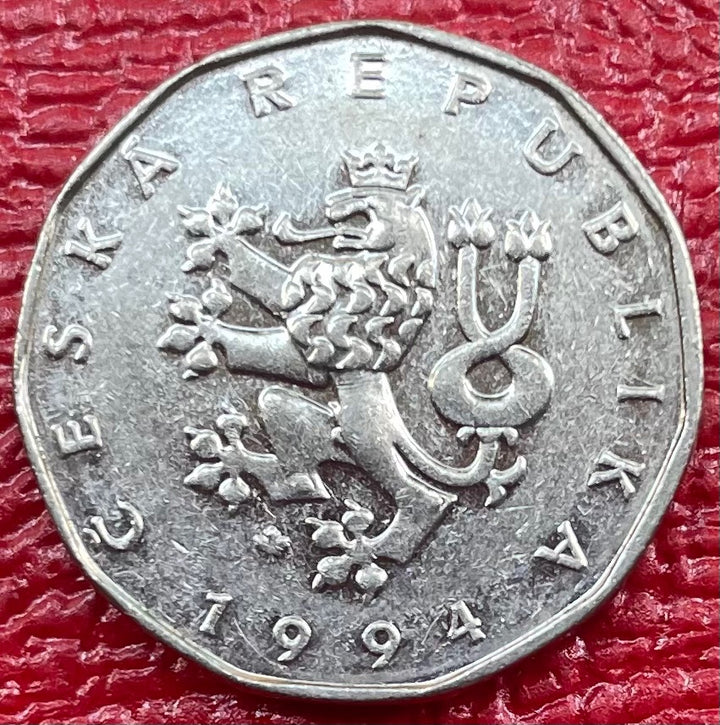 Czech Republic 1994 2 Kč Circulated World Coin Item Shown — front