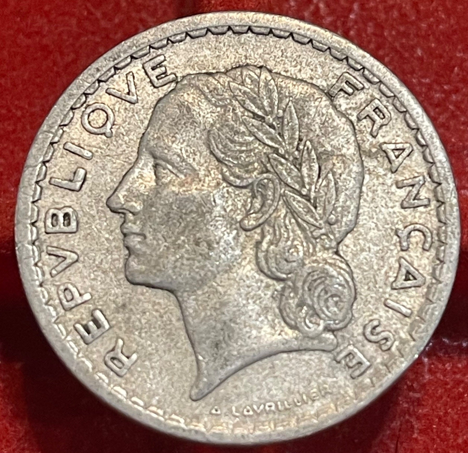 France 1947 5 Francs Circulated World Coin — front