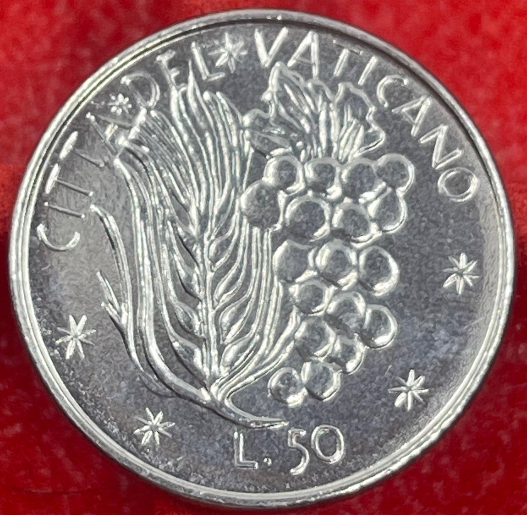 Vatican City 1977 50 Lire KM-121 UNC World Coin Item Shown — front