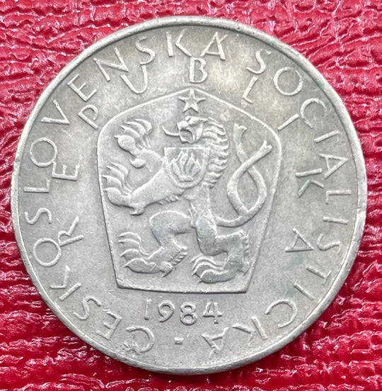Czechoslovakia 1984 5 Kčs KM-67 Circulated World Coin Item Shown