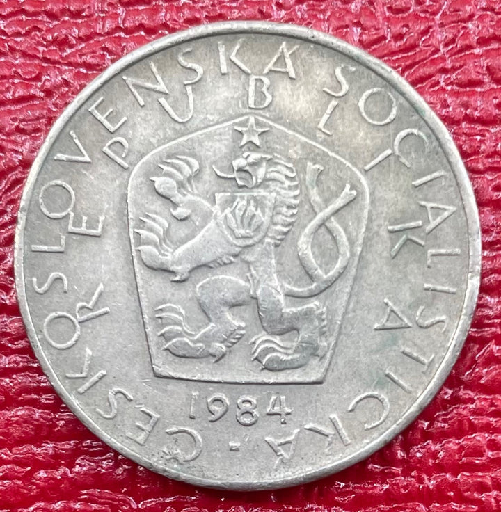 Czechoslovakia 1984 5 Kčs KM-67 Circulated World Coin Item Shown — front