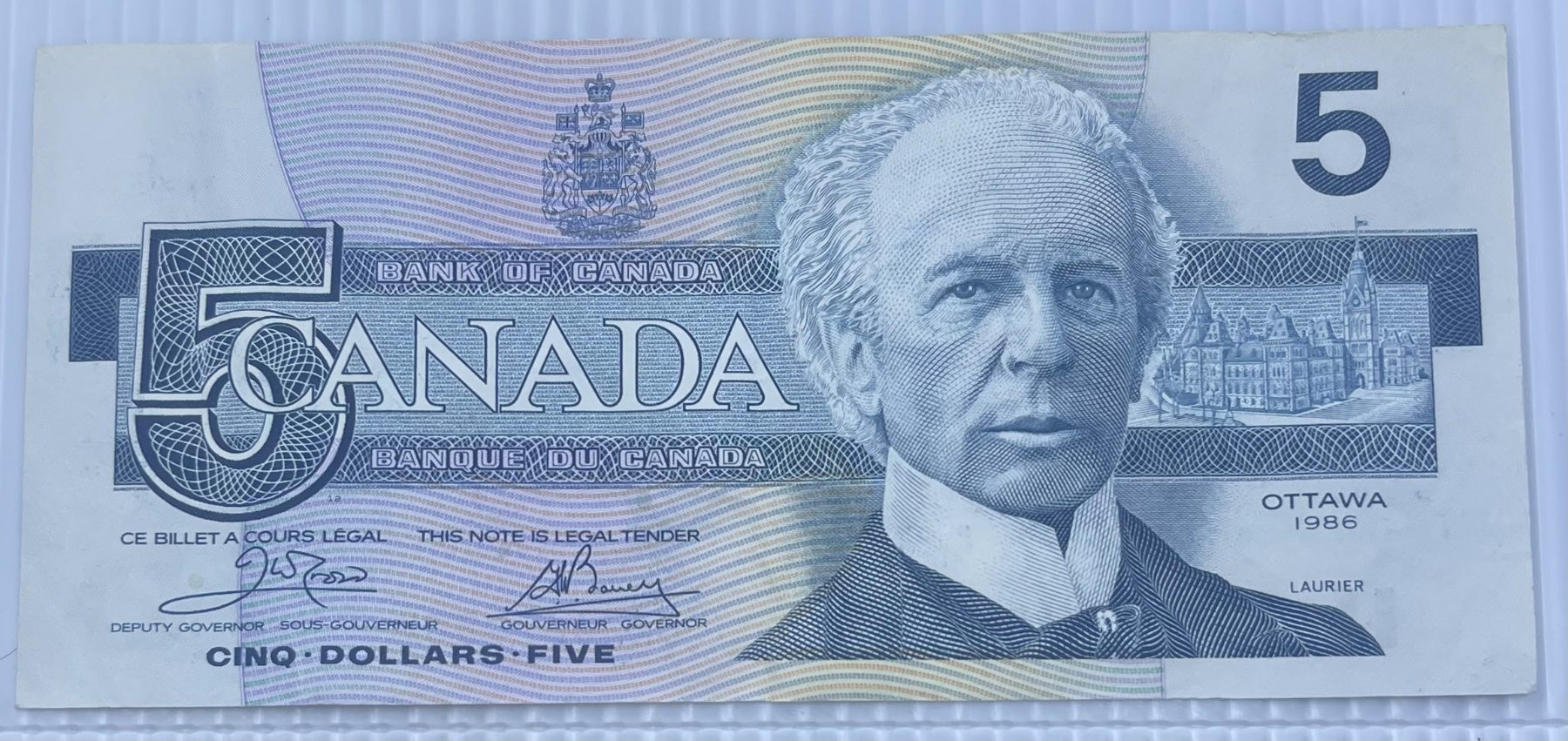 Canada 1986 5 Dollars P-95 Blue Plate Circulated World Banknote Note Shown — front