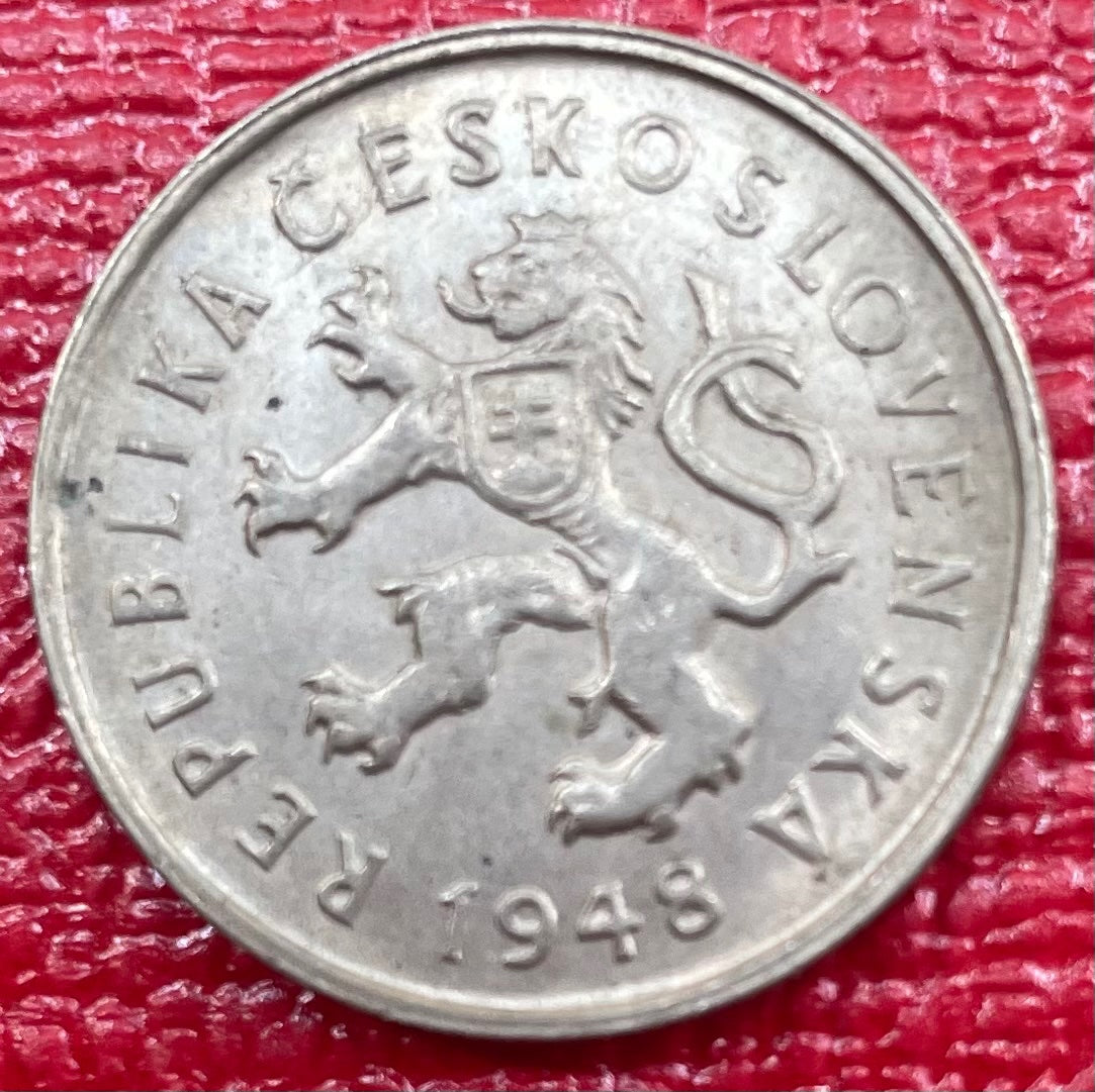 Czechoslovakia 1948 2 Koruny KM-27 Circulated World Coin Item Shown — front