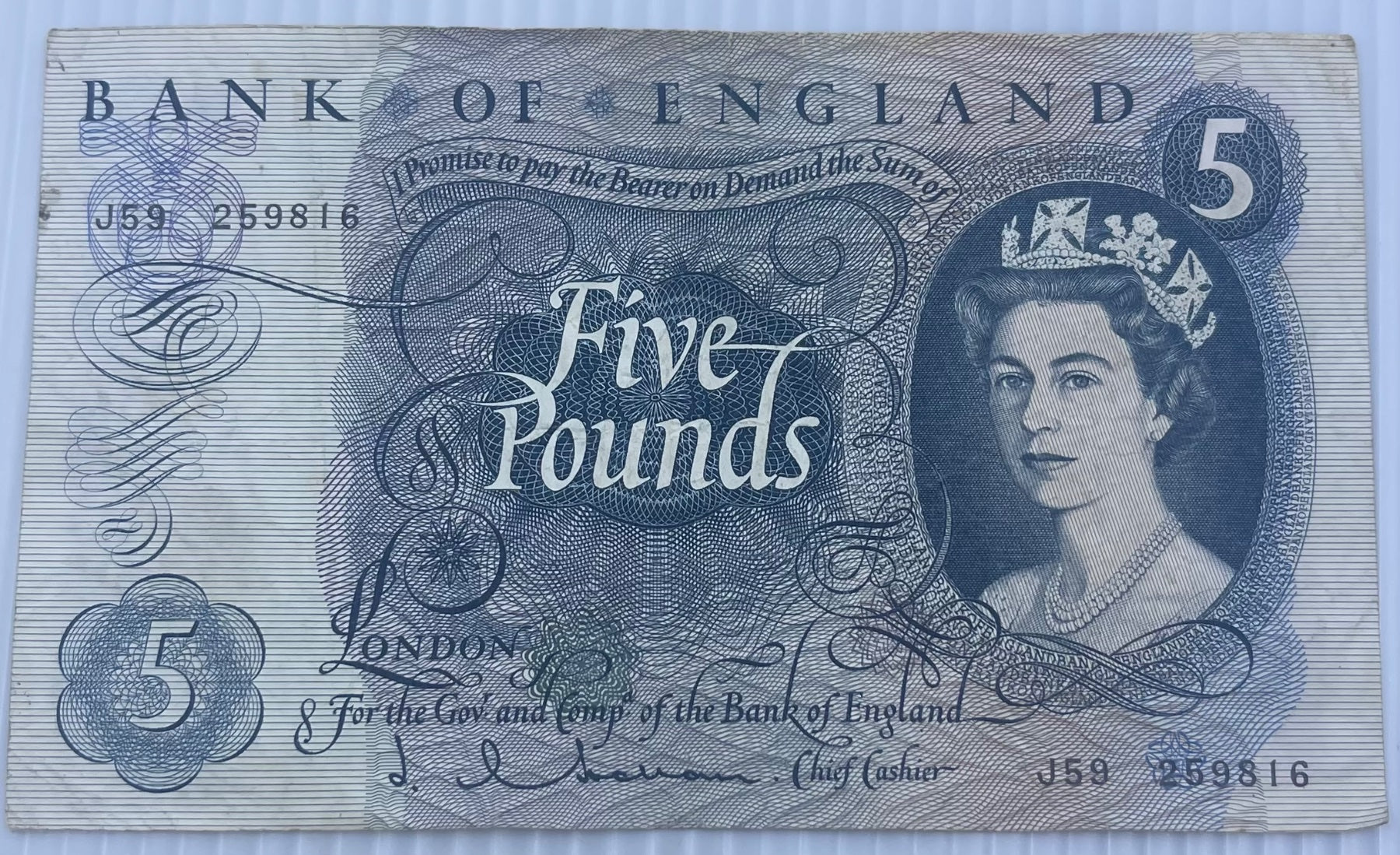 England 1963 5 Pounds P-375 Circulated World Banknote — front