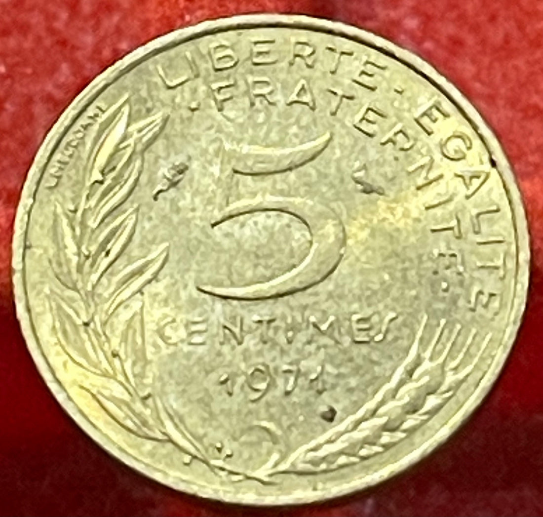 France 1971 5 Centimes KM-933 Circulated World Coin — back