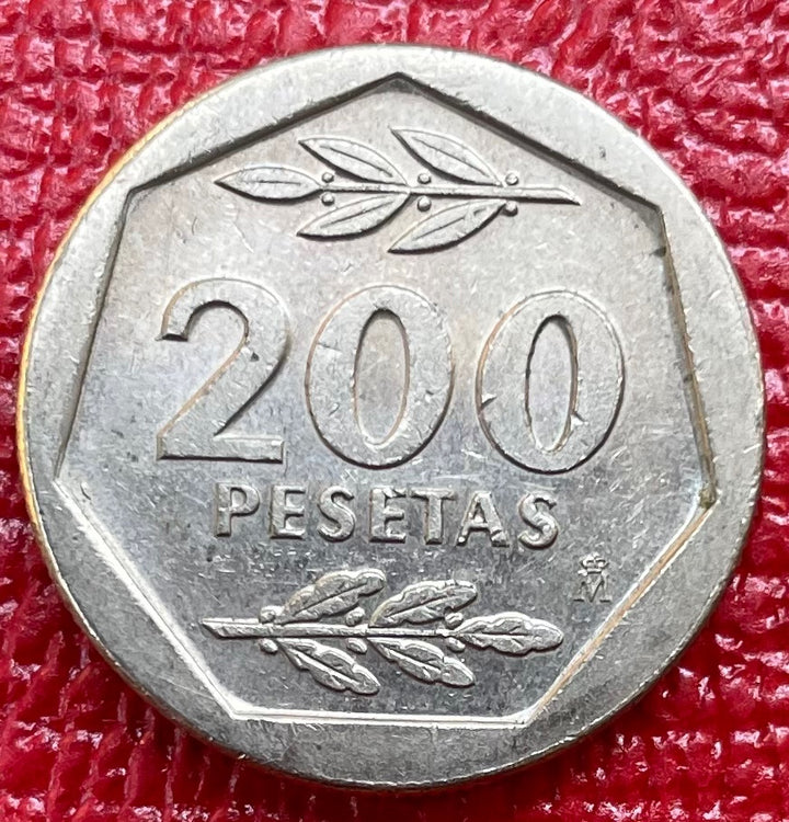 Spain 1988 200 pesetas Circulated World Coin Item Shown — back