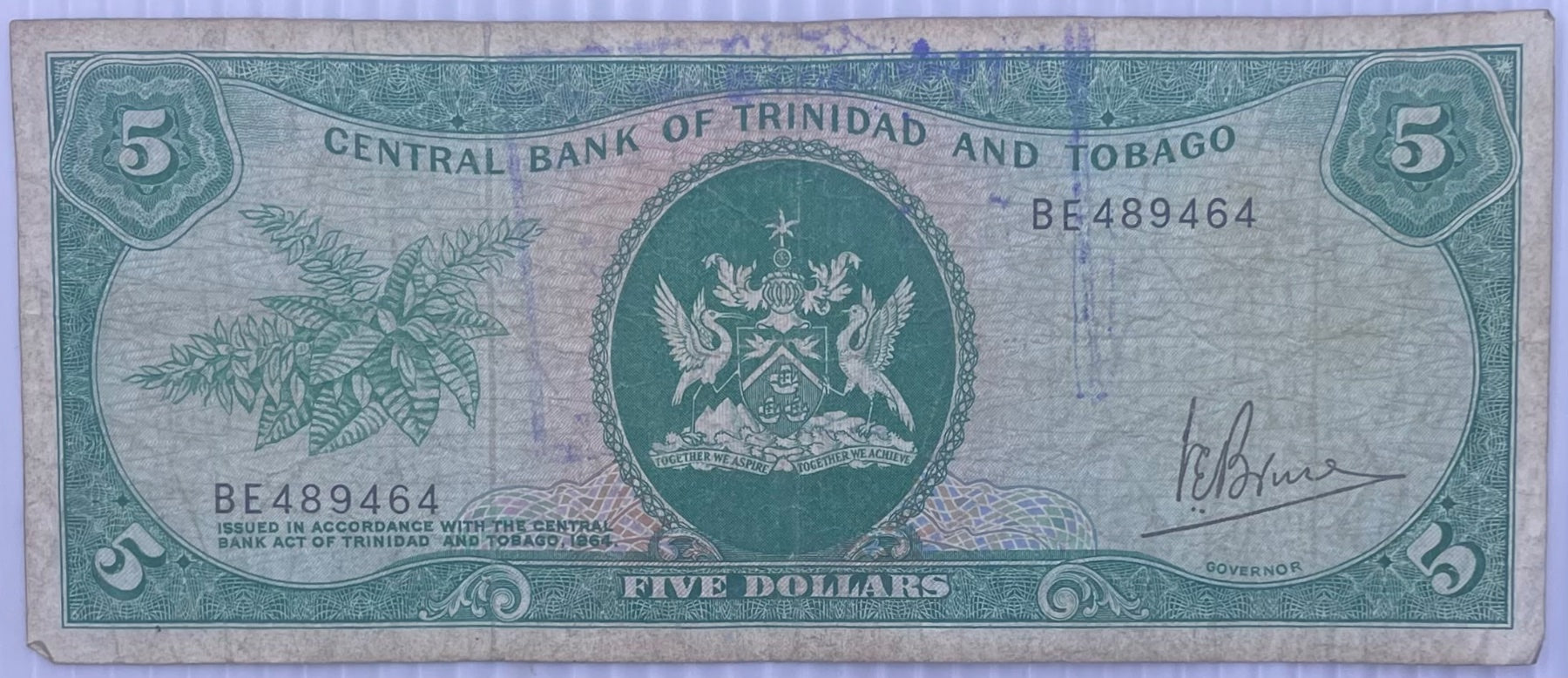 Trinidad and Tobago 1977 5 Dollars P-31 Circulated World Banknote — back