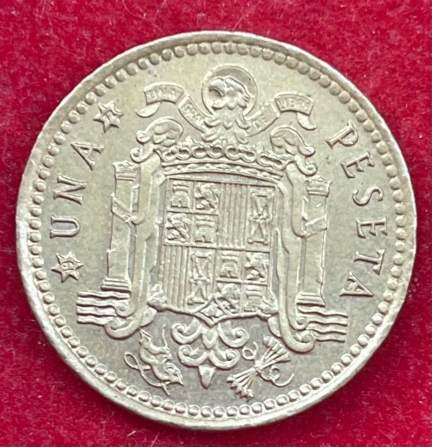 Spain 1966 (star date not legible) 1 Peseta KM-781 Circulated World Coin Item Shown — back